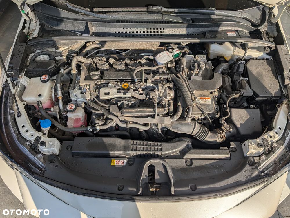 Toyota Corolla 2.0 Hybrid Executive - 28