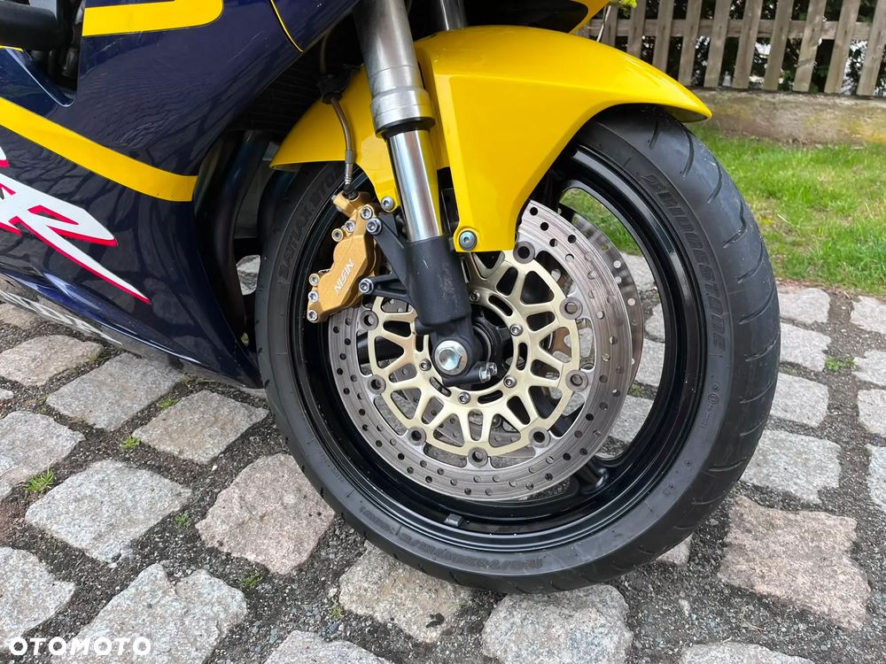 Honda CBR - 8