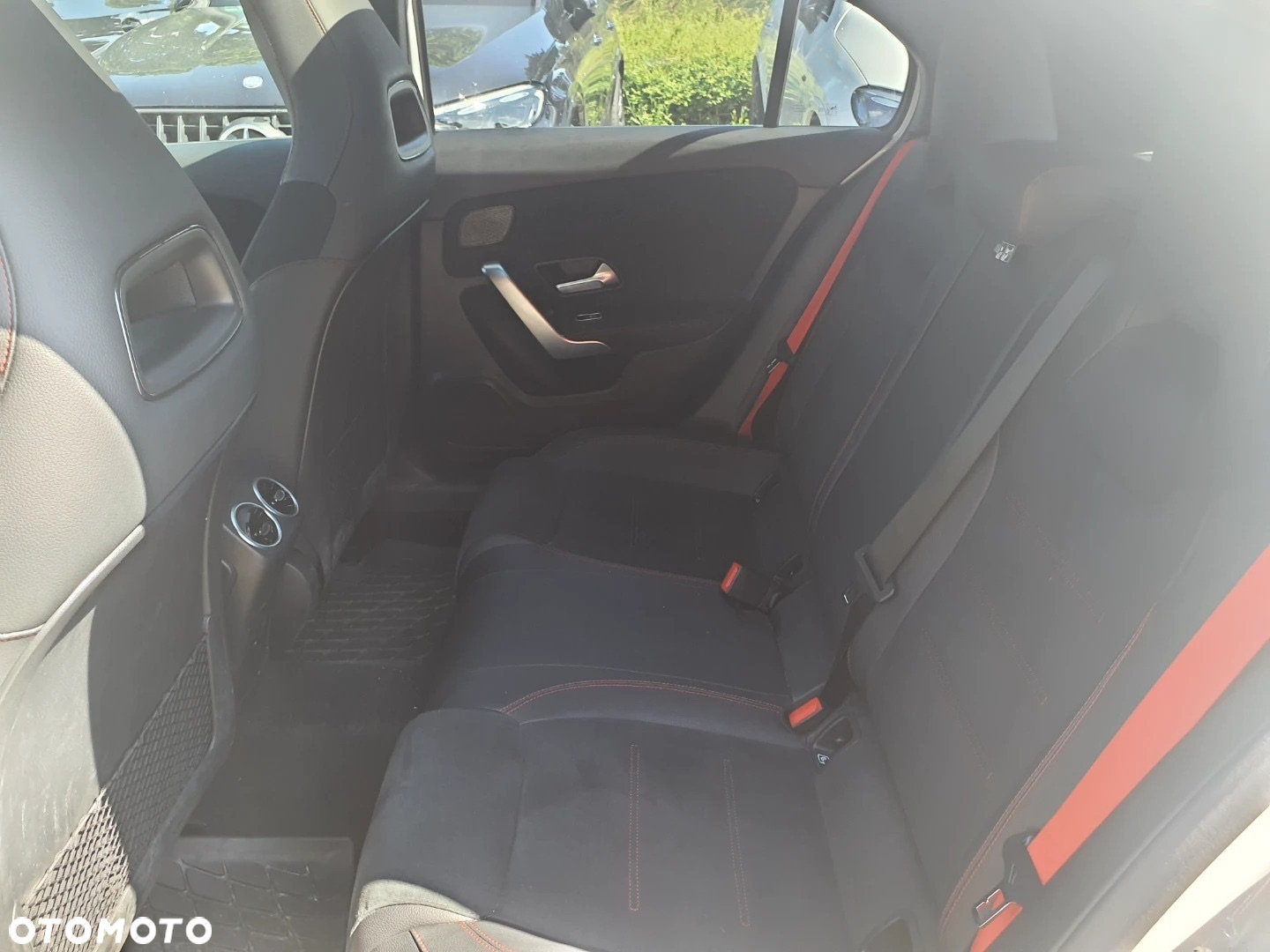 Mercedes-Benz Klasa A 35 AMG 4-Matic 7G-DCT - 34