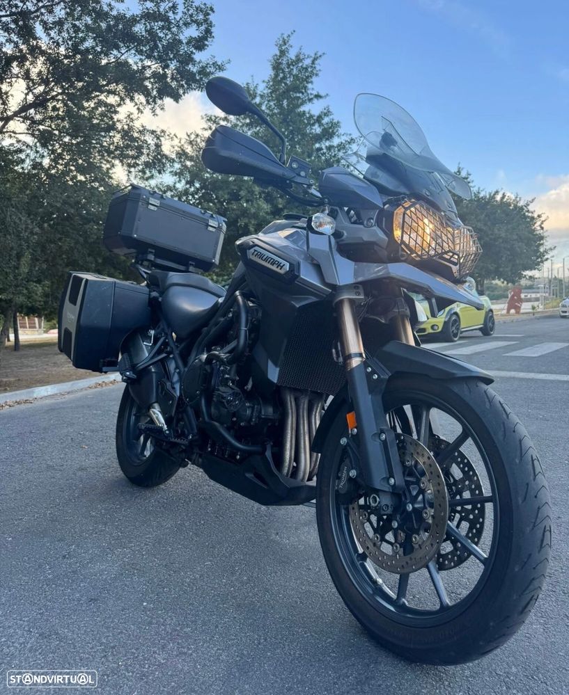Triumph Tiger - 2