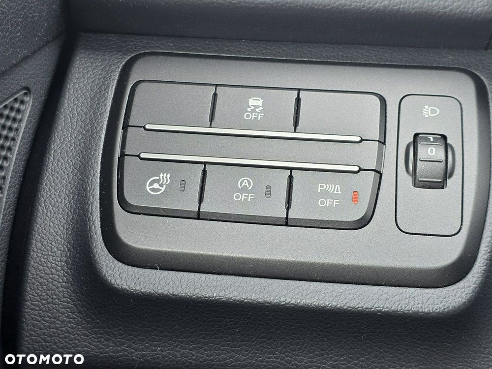 SsangYong/KGM Tivoli 1.6 D Crystal Base - 22