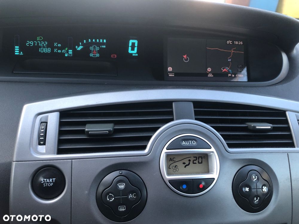 Renault Grand Scenic Gr 2.0 16V Privilege - 22