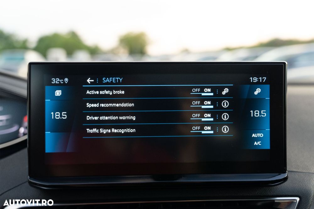 Peugeot 5008 BlueHDI 130 EAT8 Allure - 39