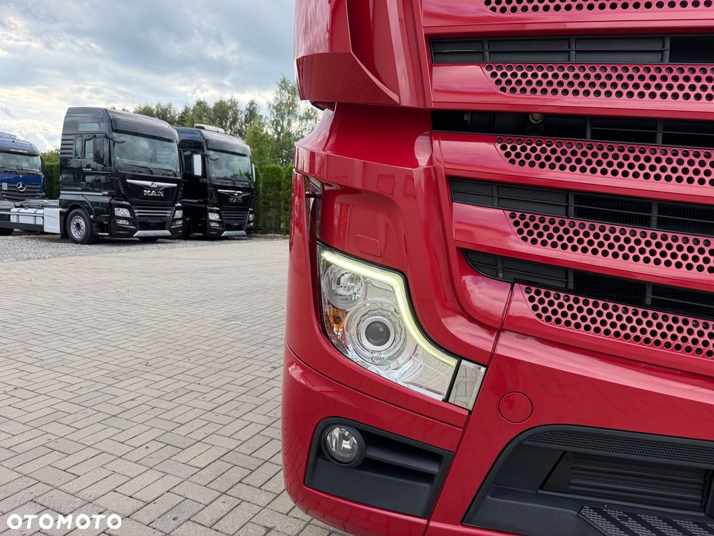 Mercedes-Benz Actros - 32