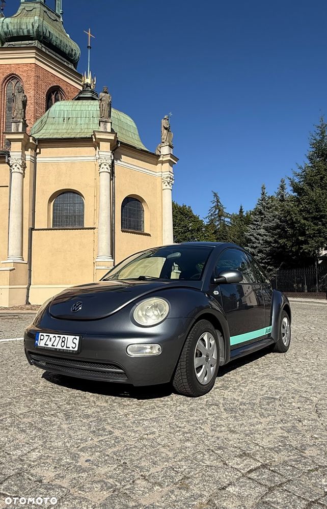 Volkswagen New Beetle - 1