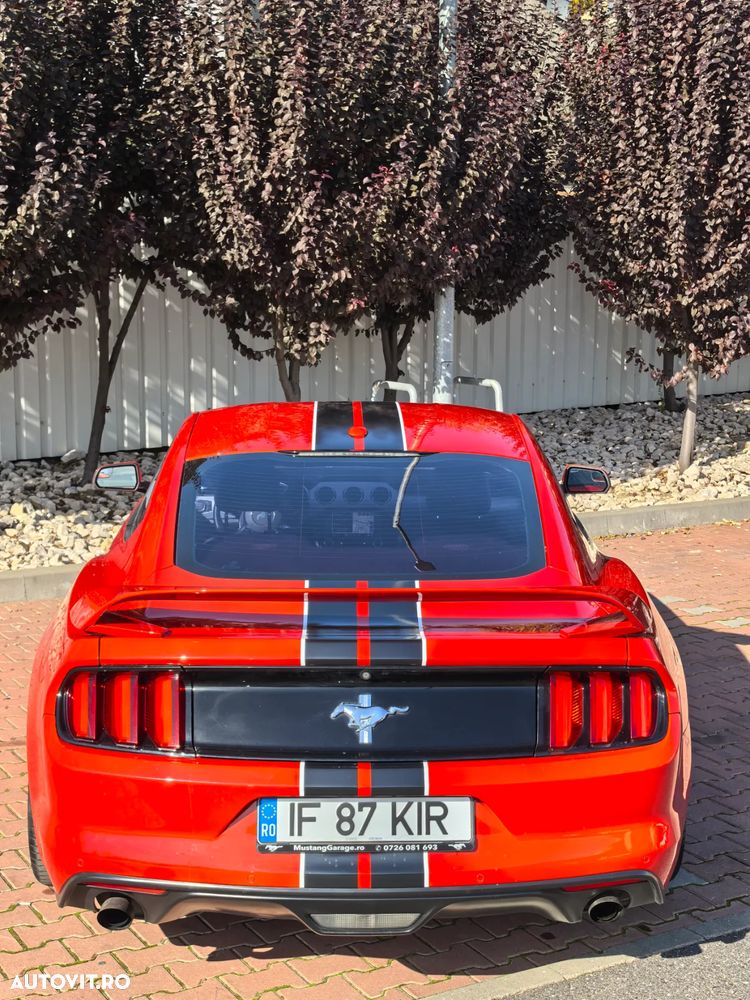 Ford Mustang 2.3 EcoBoost - 9