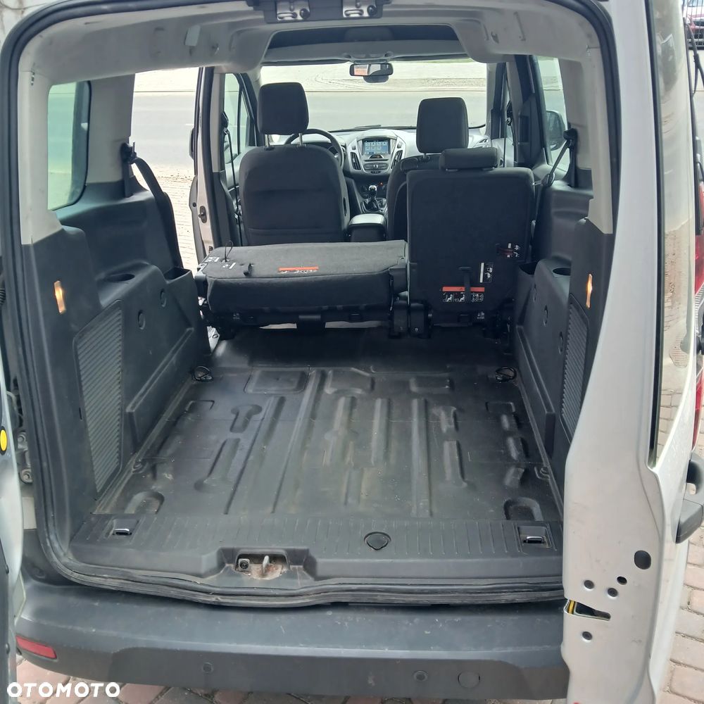 Ford Transit Connect - 23
