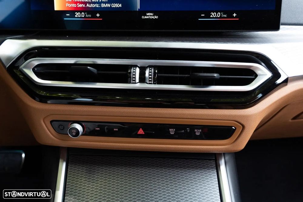 BMW 318 d Pack Desportivo M Pro Auto - 52