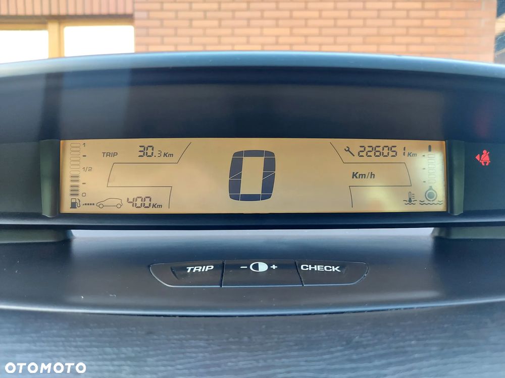 Citroën C4 1.6 HDi X - 14