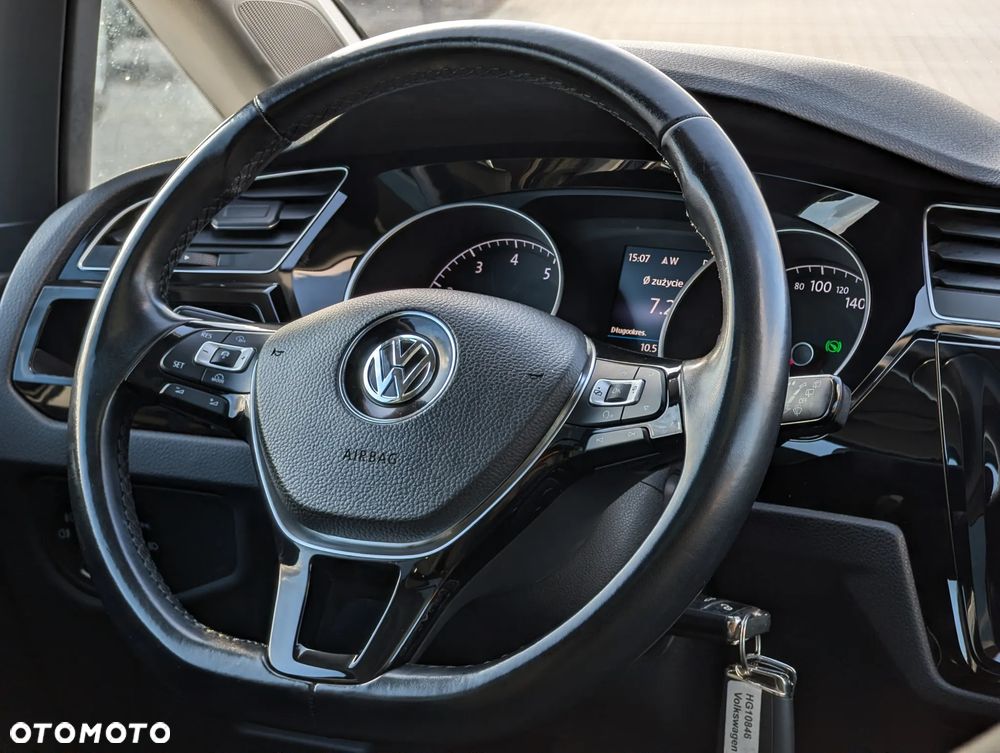 Volkswagen Touran 1.8 TSI (BlueMotion Technology) DSG Highline - 29