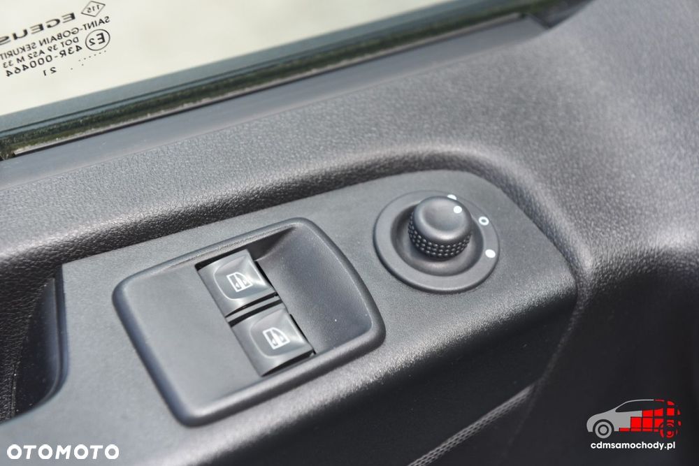 Renault Trafic - 16