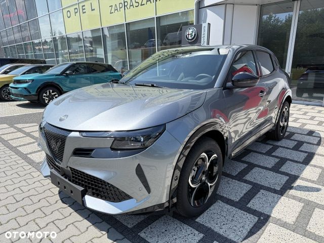 Alfa Romeo Junior 1.2 mHEV Ti Q4 eDCT - 9