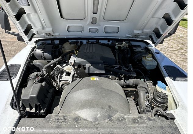 Land Rover Defender - 15