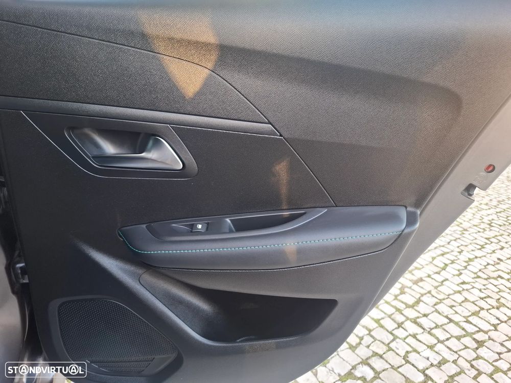 Peugeot 208 PureTech 100 Allure Pack - 36