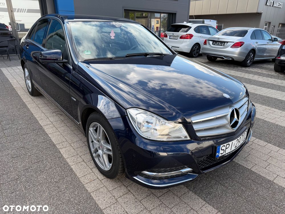 Mercedes-Benz Klasa C 200 CGI Automatik BlueEFFICIENCY Avantgarde - 6