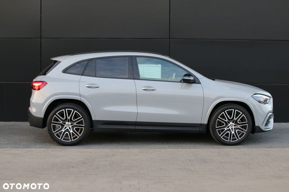 Mercedes-Benz GLA - 5