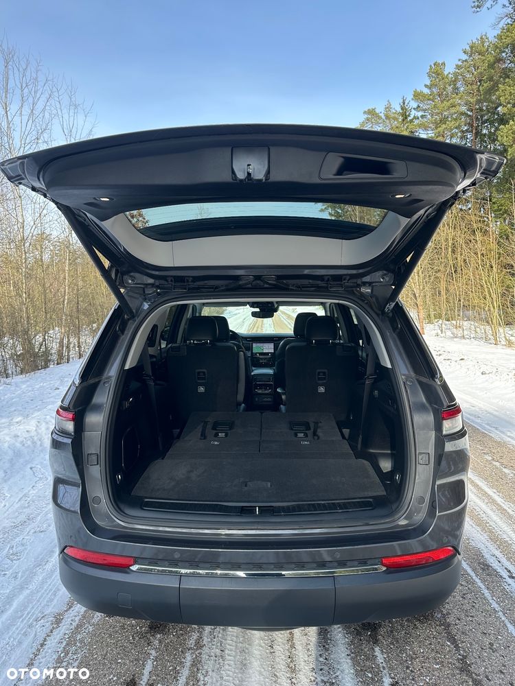 Jeep Grand Cherokee - 13