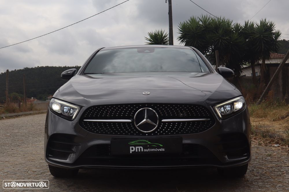 Mercedes-Benz A 250 e AMG Line - 1
