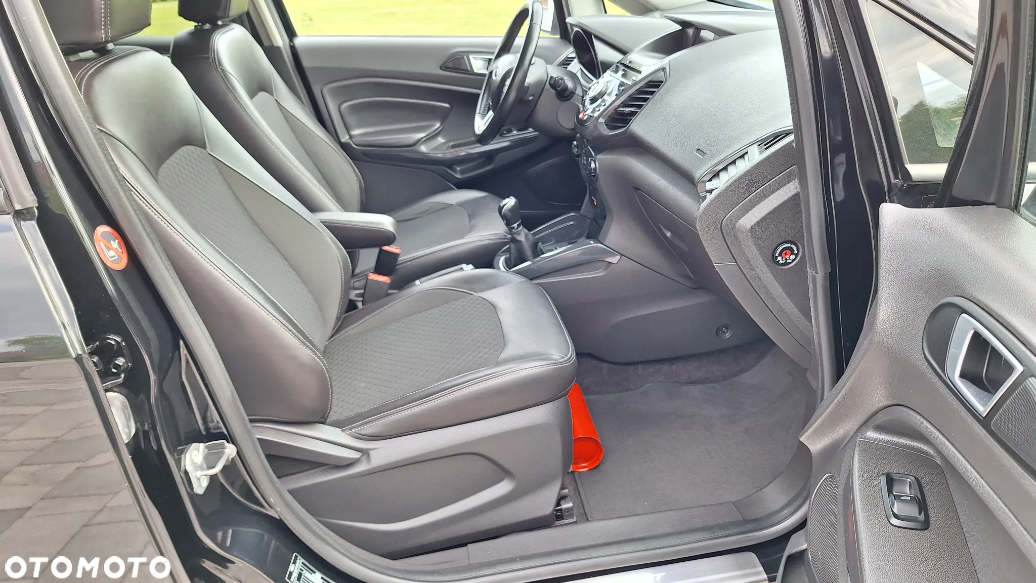 Ford EcoSport 1.0 EcoBoost TITANIUM - 17