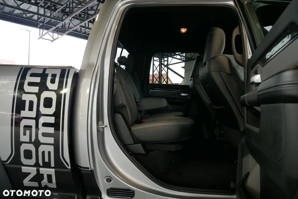 RAM 2500 - 11