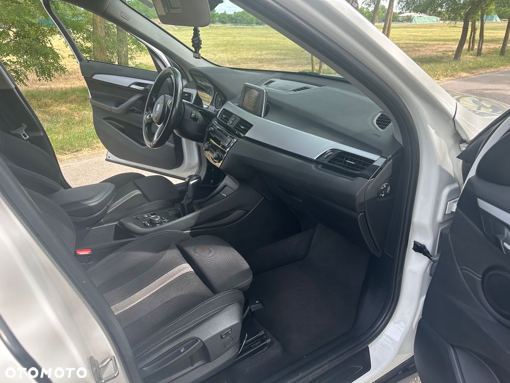 BMW X1 sDrive20i - 11
