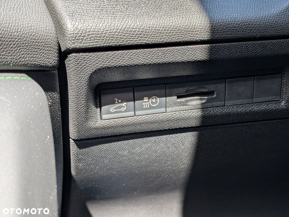 Peugeot 308 156 GT - 21