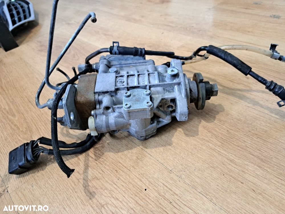 Pompa Injectie motorina diesel mufa 10 pini Originala VW Audi Skoda Seat 1.9 TDI (1996 - 2006) Cod 038130107D - 6