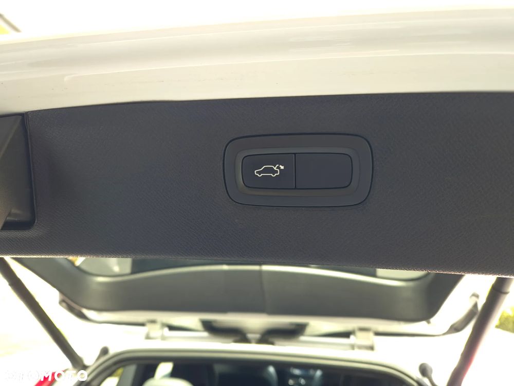Volvo XC 90 B5 D AWD Momentum 7os - 20