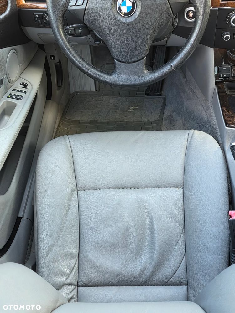 BMW Seria 5 530xi - 32