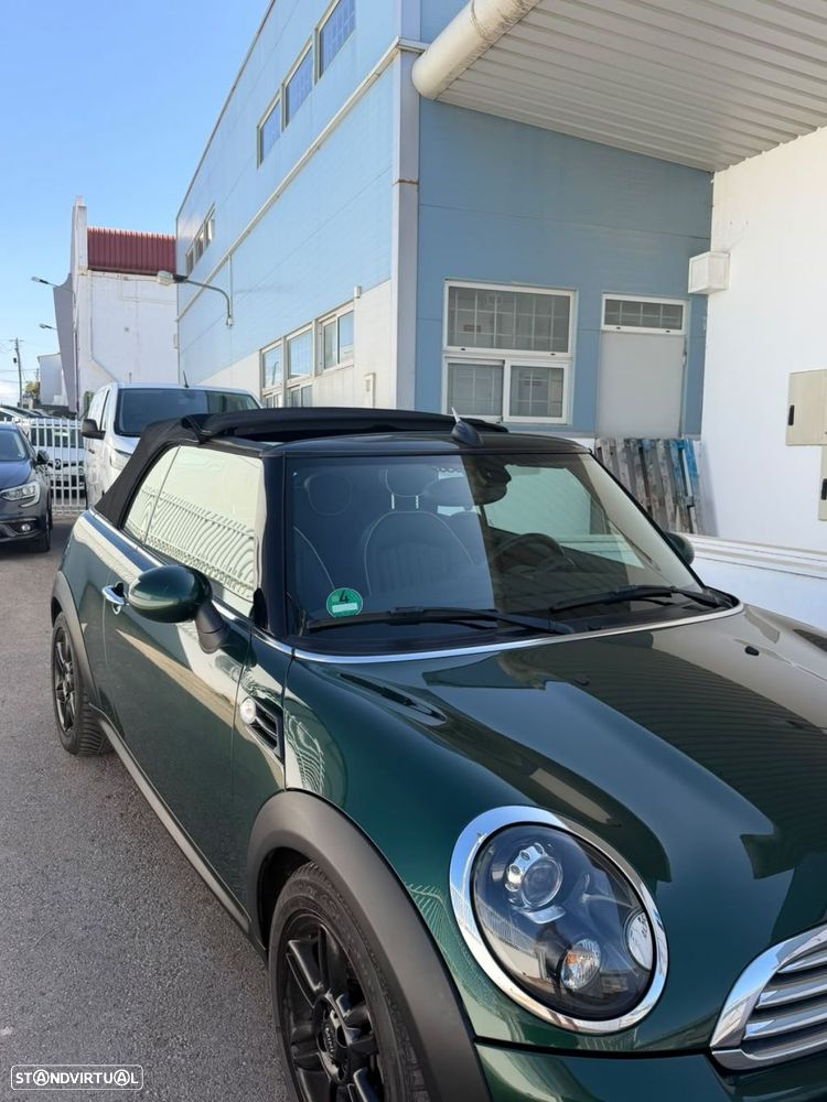 MINI Cabrio Cooper Auto - 16