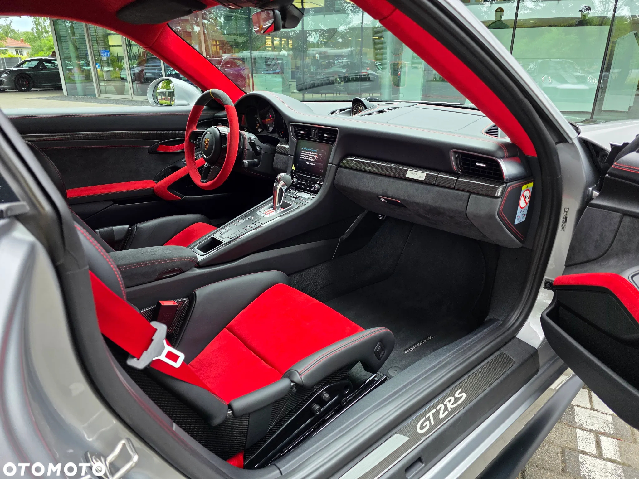 Porsche 911 GT2 RS - 21