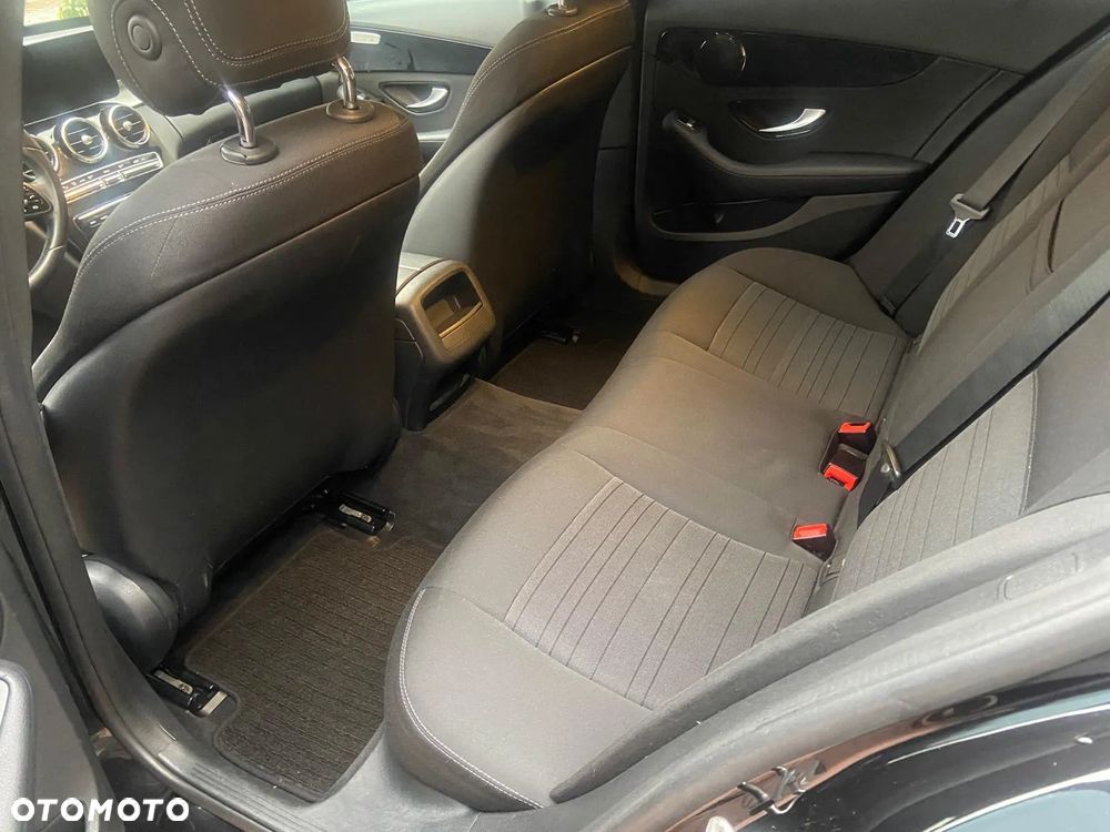 Mercedes-Benz Klasa C 180 d 9G-TRONIC - 27