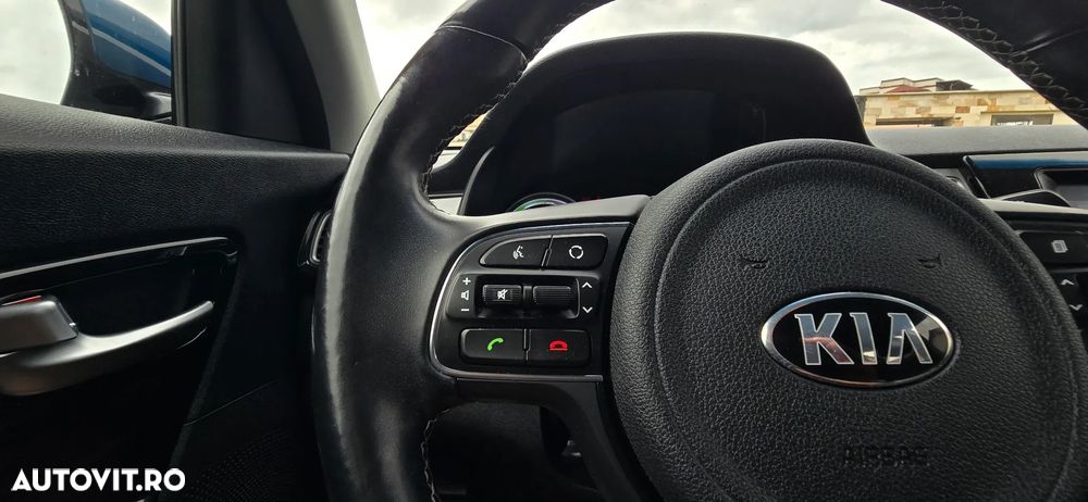 Kia Niro 1.6 GDI 2WD Aut. Vision - 26