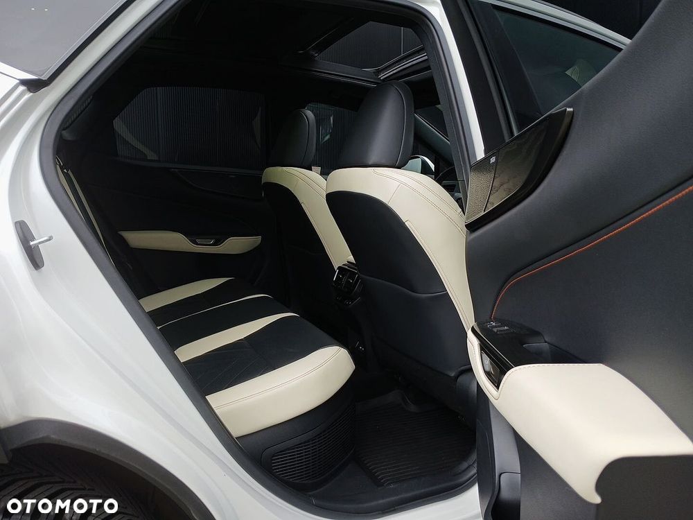 Lexus NX 350h Omotenashi AWD - 36