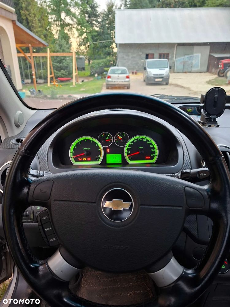 Chevrolet Aveo 1.4 16V LT - 9