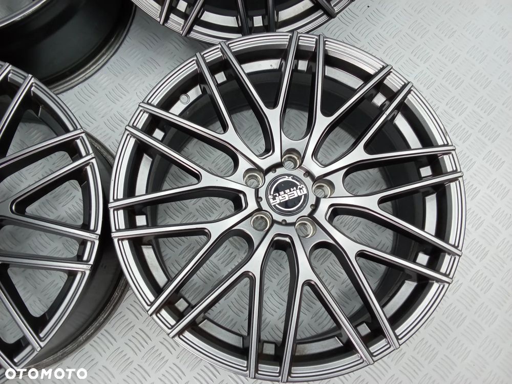 Felgi Mercedes Audi Vw Skoda 8Jx18 et45 5x112 - 4