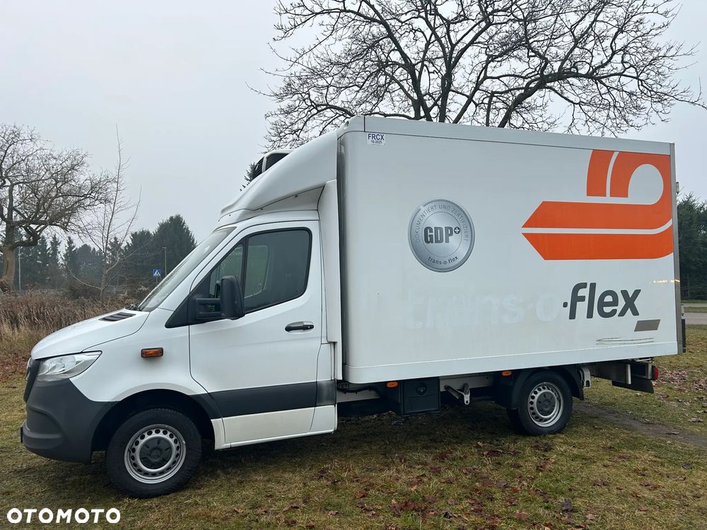 Mercedes-Benz Sprinter - 1