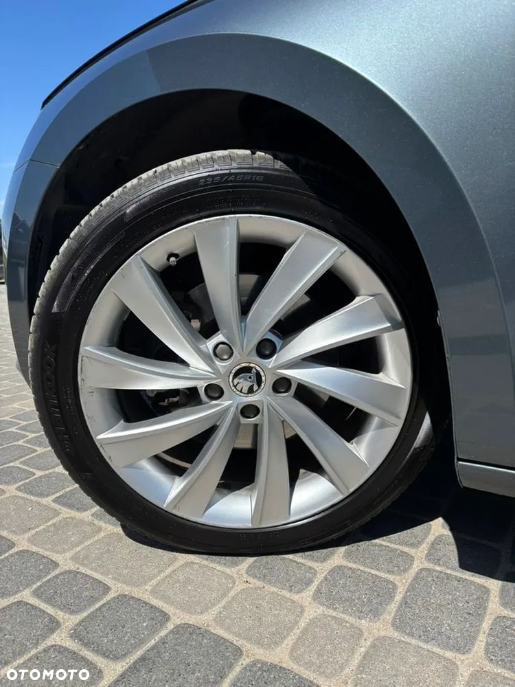 Skoda Superb 2.0 TDI Ambition - 9