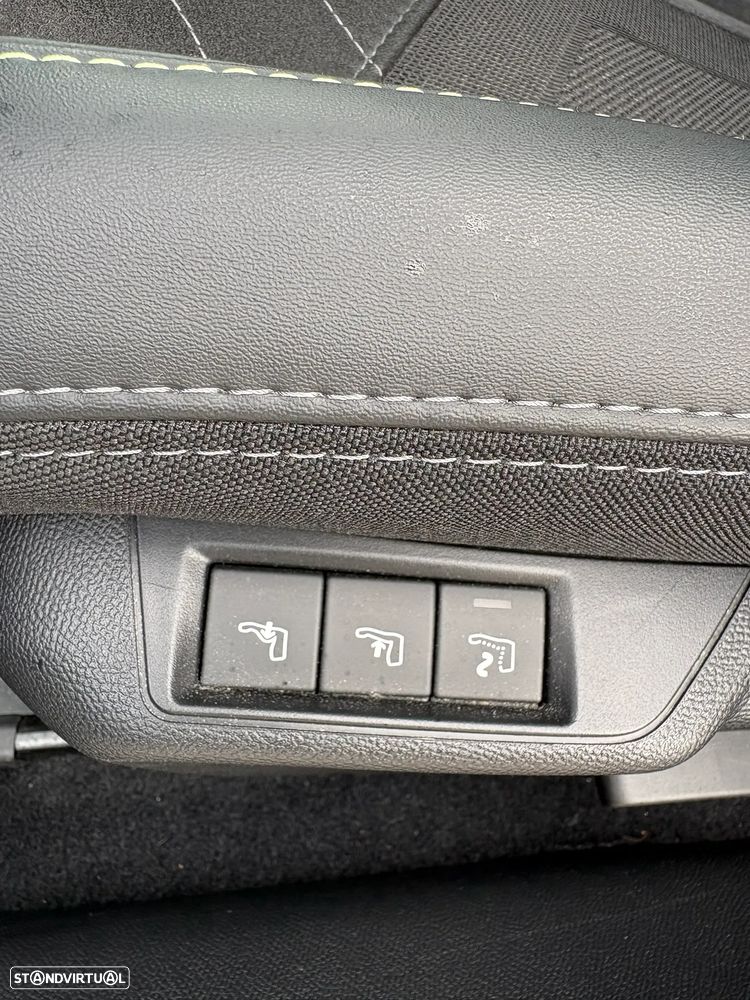 Peugeot e-208 GT+ - 14