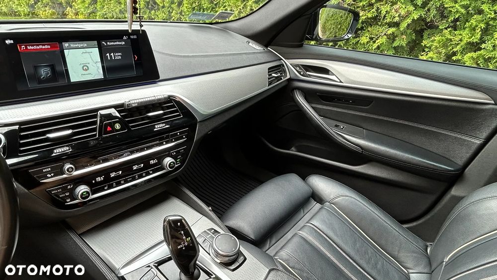 BMW Seria 5 520d xDrive M Sport sport - 13