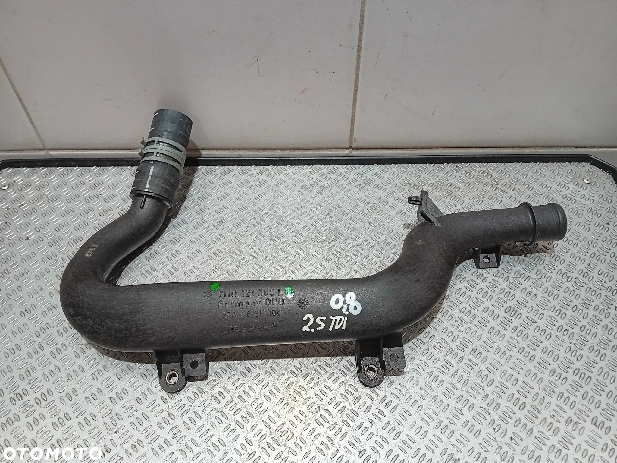 rura wody plastikowa VW T5 2.5 TDI 2008 7H0121065L - 1