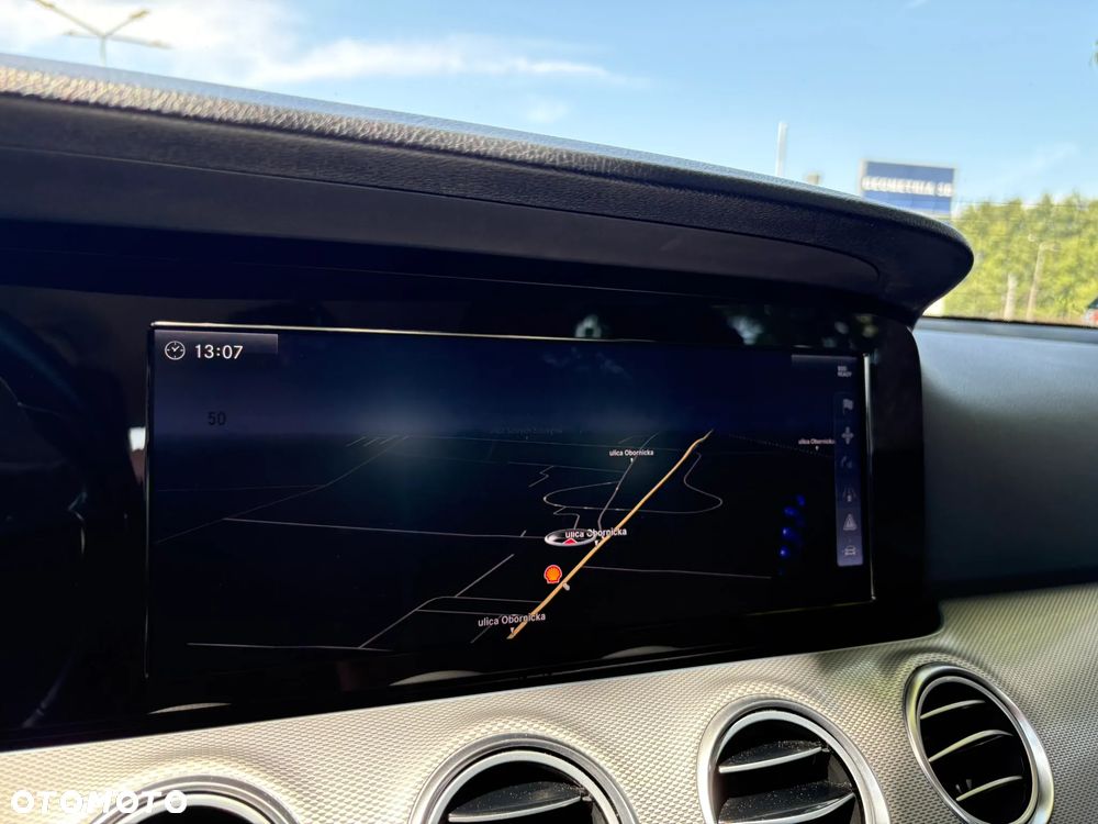 Mercedes-Benz Klasa E 220 d 9G-TRONIC - 20