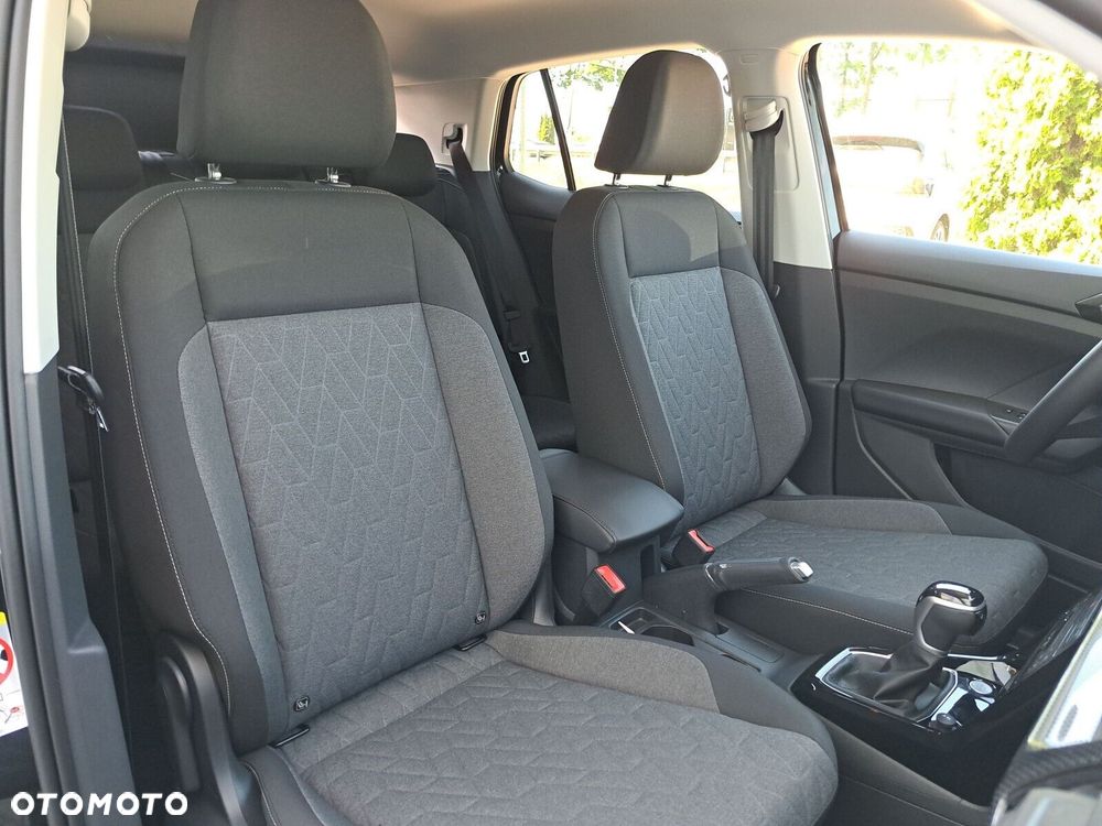 Volkswagen T-Cross - 24