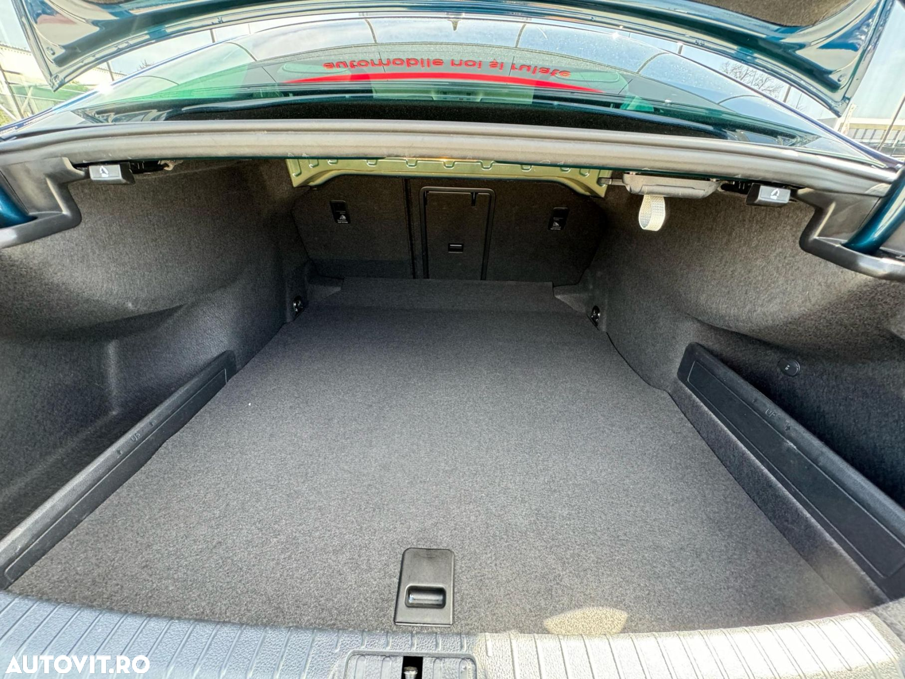 Volkswagen Passat 2.0 TDI DSG Comfortline - 31