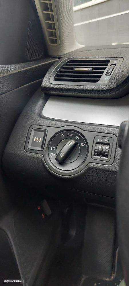 VW Passat 1.6 TDI BlueMotion - 11