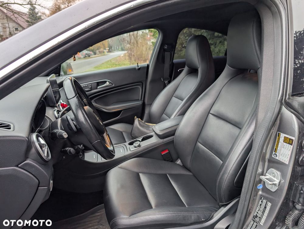 Mercedes-Benz CLA 250 7G-DCT Sport - 10