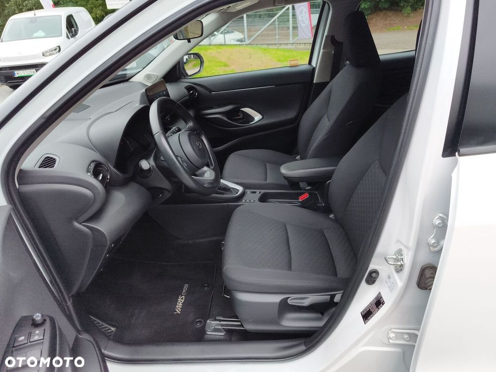 Toyota Yaris Cross - 16