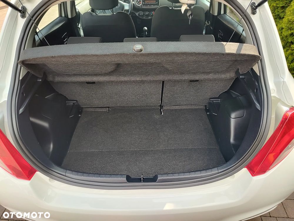 Toyota Yaris - 13