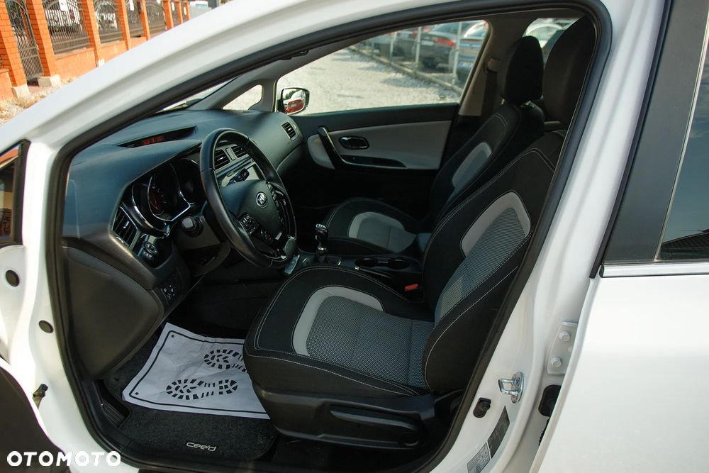 Kia Ceed 1.6 CRDi L - 23
