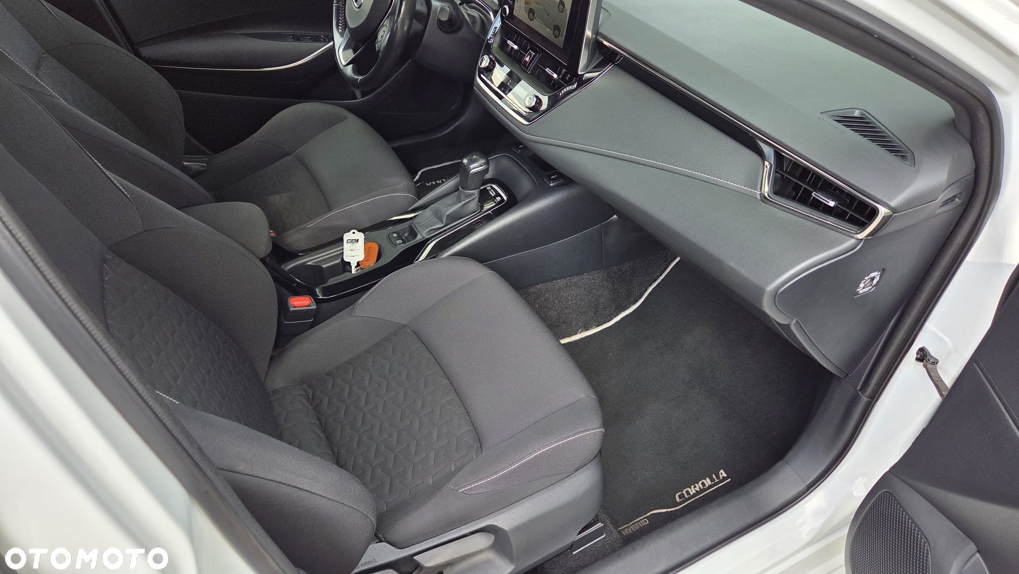 Toyota Corolla 1.8 Hybrid Business Edition - 25